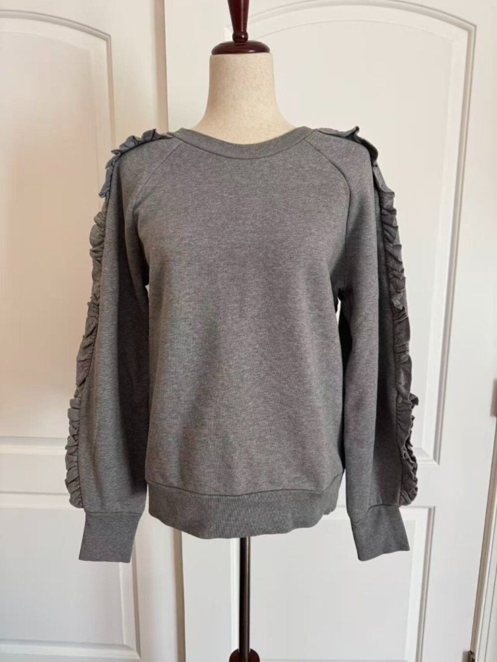 100% Authentic Burberry London Gray Kupa Ruffle Frill Sweatshirt, Sz L
